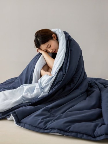 Antibacterial constant temperature quilt core mother and child quilt core