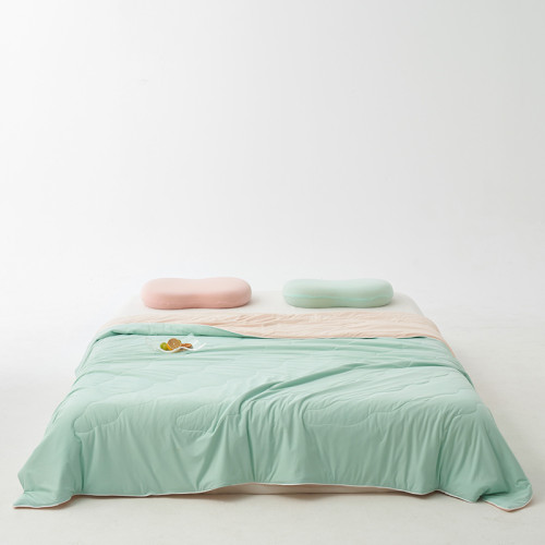 Super soft lightweight polyester fill duvet insert for summer home or hotel cooling quilt use plain design